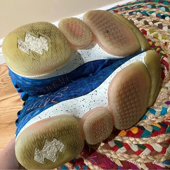 Nike Lebron XV 15 Hardwood Classics Blue  Sneakers - Picture 8 of 9